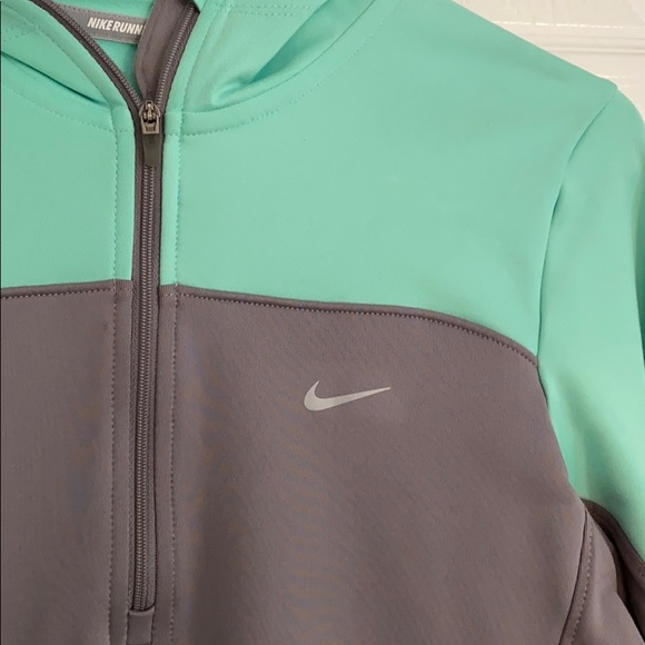 Nike half zip sweatshirt - Picture 2 of 2